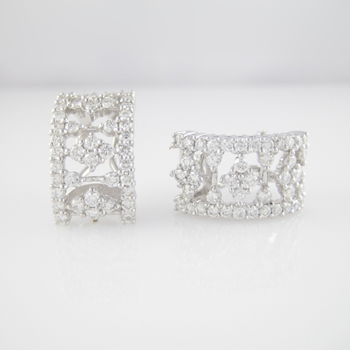 18K Ladies Diamond Earrings