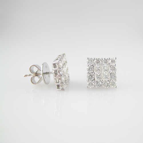 18K Ladies Diamond Earrings